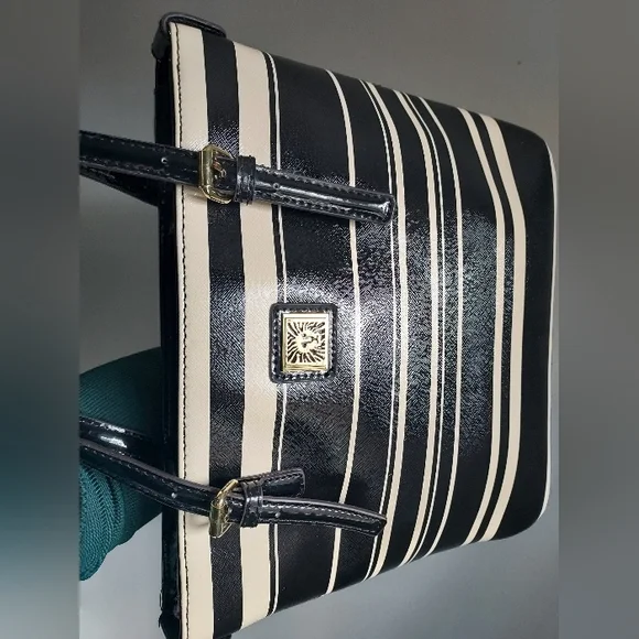 END 30-APR | Anne Klein Striped Shoulder Bag - Picture 7 of 8